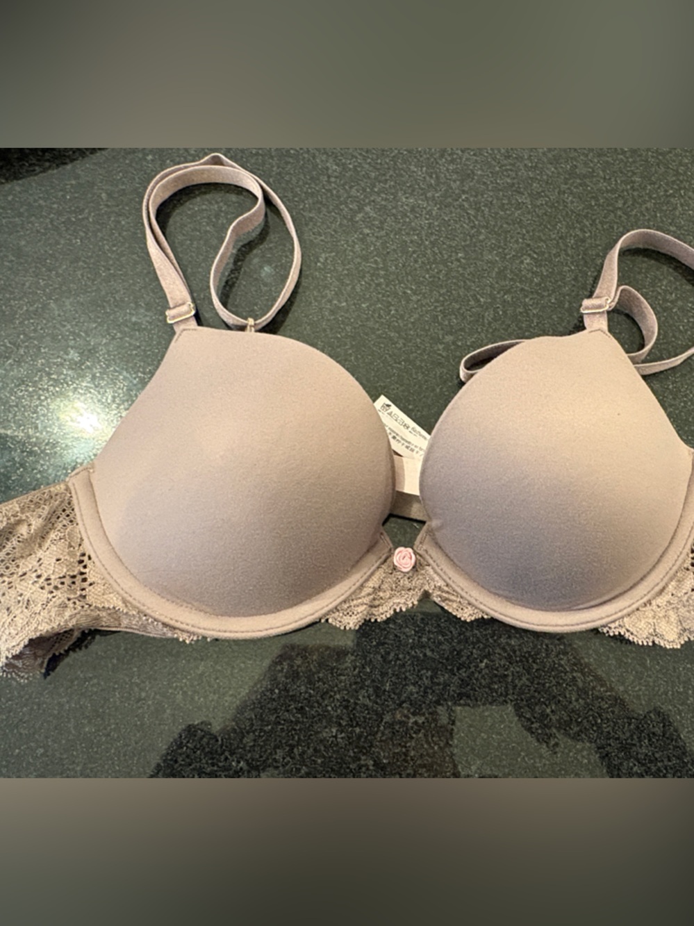 Victoria's Secret Dream Angels Smooth & Lace Push up Bra in Light Taupe